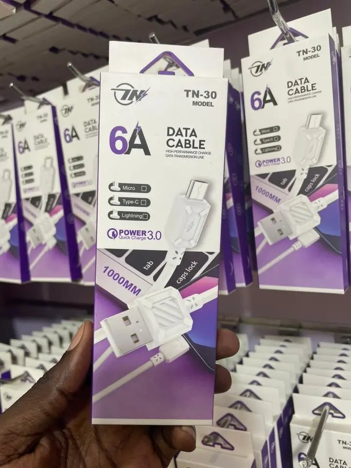 FAST CHARGING DATA CABLE - Image 1